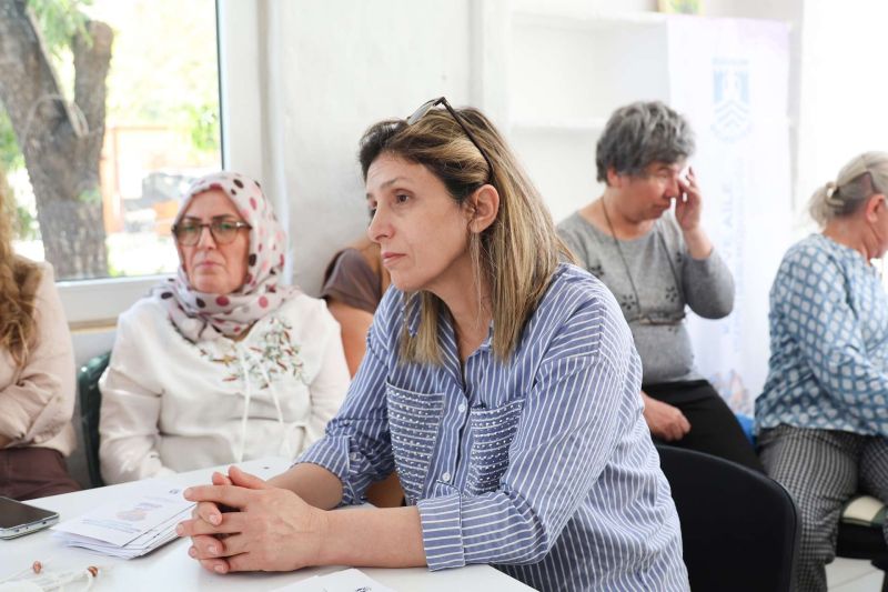 BELEDİYEDEN BİTEZ’DE ‘BAĞIMLILIKTA AİLE YAPISI VE ROLLER’ SEMİNERİ