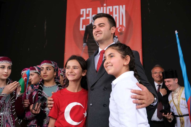 BAŞKAN MANDALİNCİ’DEN 23 NİSAN MESAJI