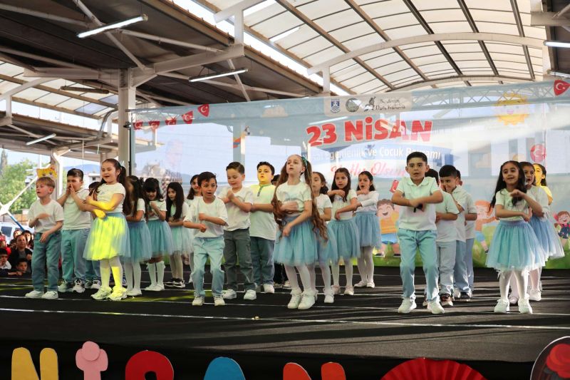 BODRUM’DA 23 NİSAN COŞKUSU