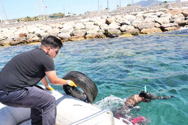 DENİZ DİBİ TEMİZLİĞİ YAHŞİ'DE DEVAM ETTİ