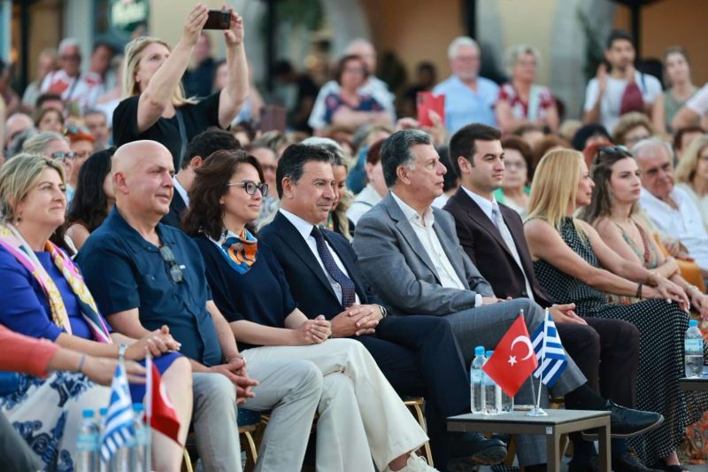 EGE’NİN İKİ YAKASI 6. İKİ YAKA KÜLTÜR FESTİVALİ’NDE DOSTLUK VE KARDEŞLİK İÇİN BULUŞTU