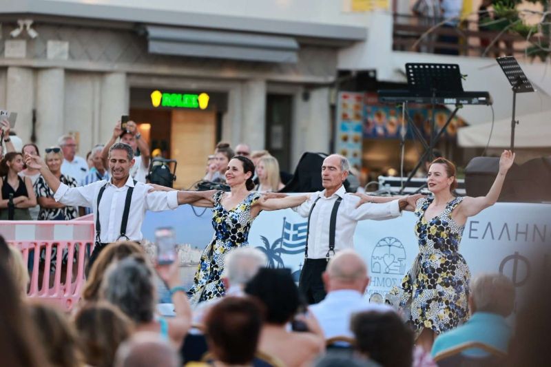 EGE’NİN İKİ YAKASI 6. İKİ YAKA KÜLTÜR FESTİVALİ’NDE DOSTLUK VE KARDEŞLİK İÇİN BULUŞTU
