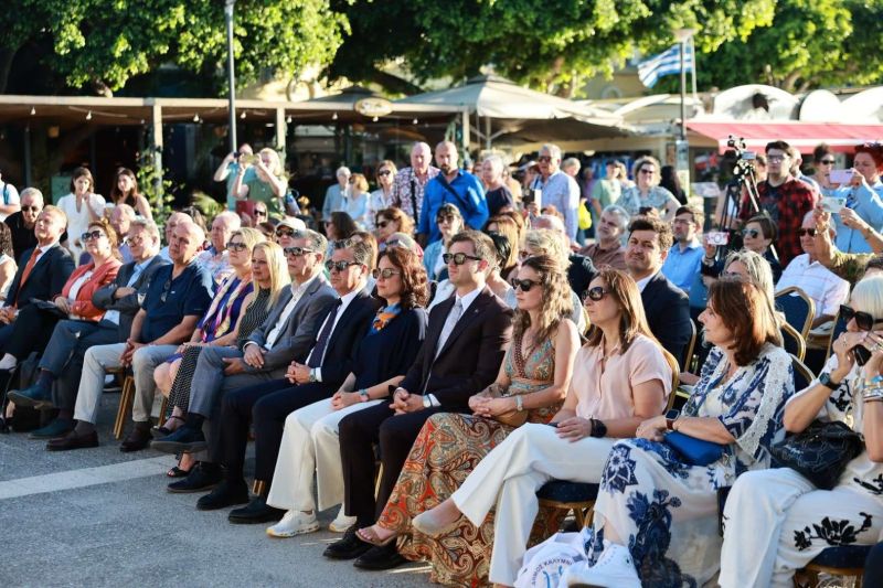 EGE’NİN İKİ YAKASI 6. İKİ YAKA KÜLTÜR FESTİVALİ’NDE DOSTLUK VE KARDEŞLİK İÇİN BULUŞTU