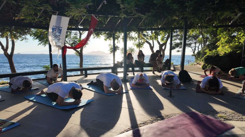 BODRUM’DA 12. ULUSLARARASI YOGA GÜNÜ