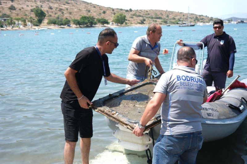 DENİZ DİBİ TEMİZLİĞİ GÜMBET’TE GERÇEKLEŞTİRİLDİ