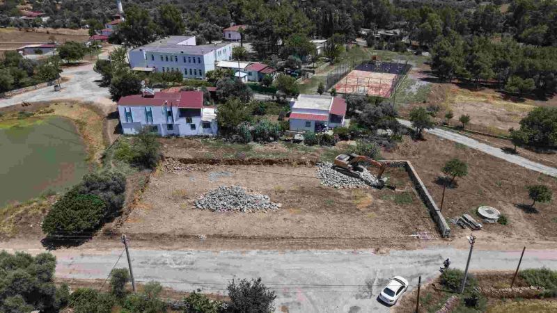 MAZI VE PINARLIBELEN'DE PAZAR YERİ ÇALIŞMALARI SÜRÜYOR