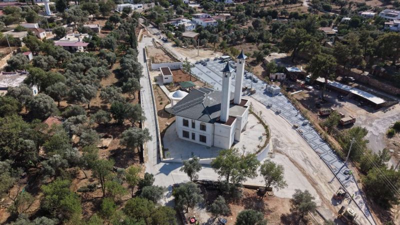 ÇAMLIK CAMİ ÖNÜ MEYDANI DÜZENLENİYOR
