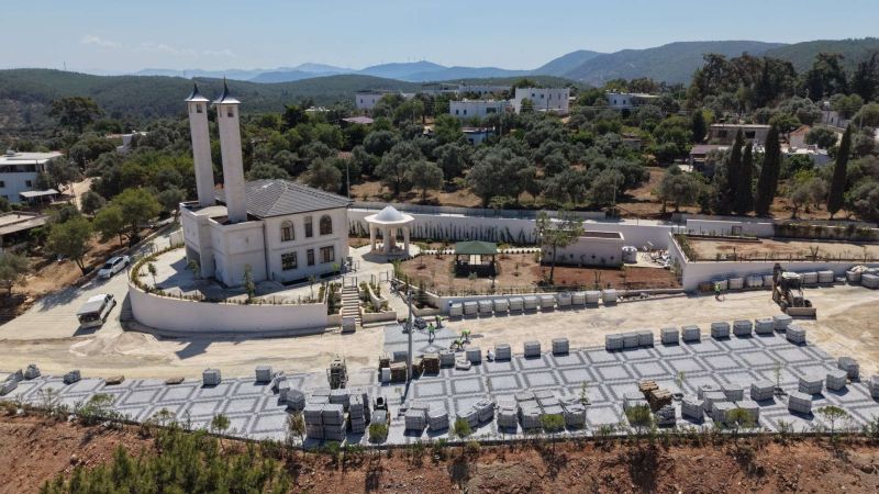 ÇAMLIK CAMİ ÖNÜ MEYDANI DÜZENLENİYOR