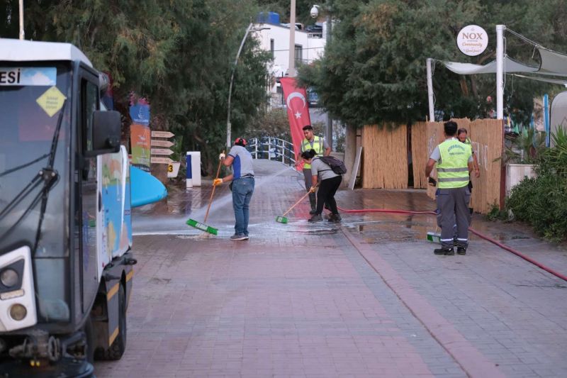 BİTEZ YALISINDA KAPSAMLI TEMİZLİK ÇALIŞMASI