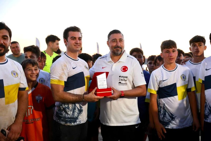 1.⁠ ⁠GÜNBATIMI ÇOCUK PLAJ FUTBOL ŞENLİĞİ SONA ERDİ