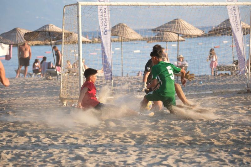 1.⁠ ⁠GÜNBATIMI ÇOCUK PLAJ FUTBOL ŞENLİĞİ SONA ERDİ