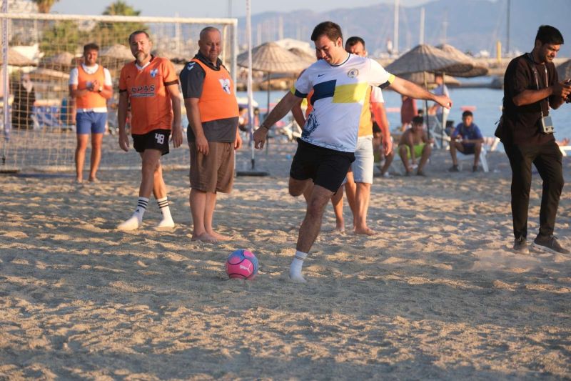 1.⁠ ⁠GÜNBATIMI ÇOCUK PLAJ FUTBOL ŞENLİĞİ SONA ERDİ