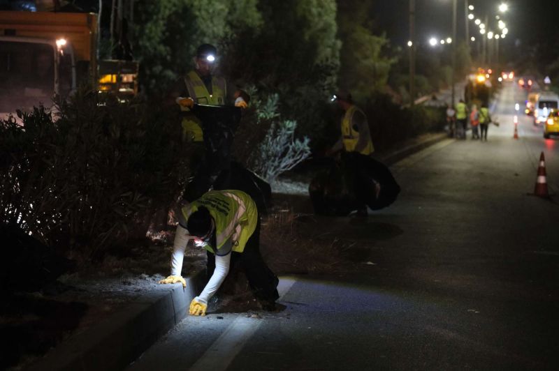 150 KİŞİLİK EKİPLE EMİN ANTER BULVARI'NDA GECE MESAİSİ
