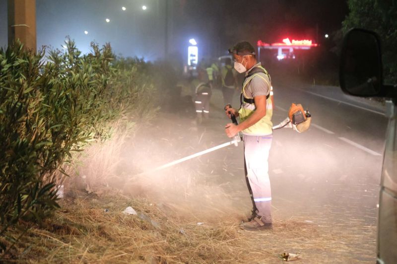 150 KİŞİLİK EKİPLE EMİN ANTER BULVARI'NDA GECE MESAİSİ