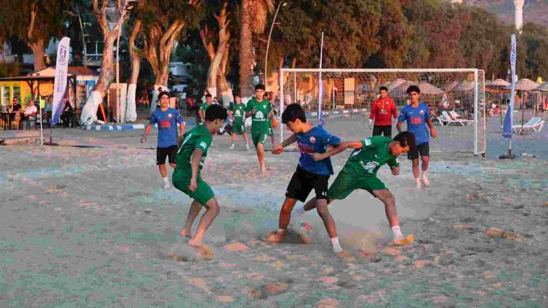 1.⁠ ⁠GÜNBATIMI ÇOCUK PLAJ FUTBOL ŞENLİĞİ BAŞLADI