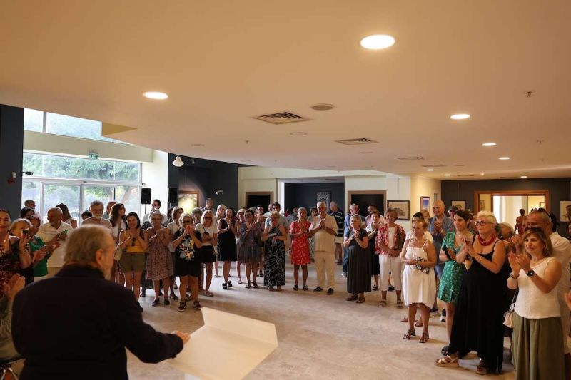 YALÇIN GÖKÇEBAĞ’IN “ÖMRÜM SANATIM” ADLI RETROSPEKTİF SEÇKİ SERGİSİ SANATSEVERLERLE BULUŞTU