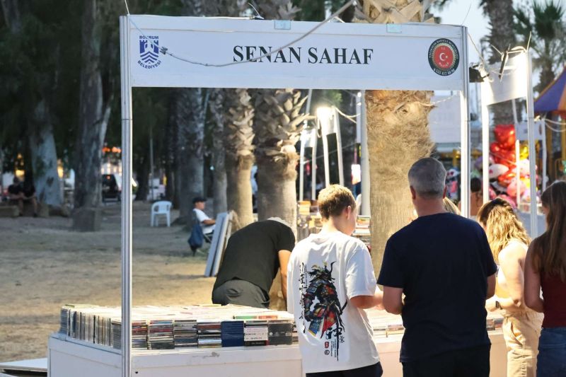 YALIKAVAK KİTAP GÜNLERİ BAŞLADI