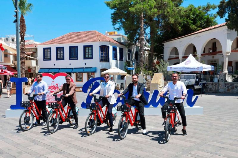 BODRUM’DA ELEKTRİKLİ BİSİKLET PAYLAŞIM SİSTEMİ İÇİN İMZALAR ATILDI