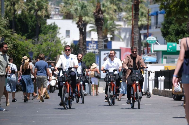 BODRUM’DA ELEKTRİKLİ BİSİKLET PAYLAŞIM SİSTEMİ İÇİN İMZALAR ATILDI