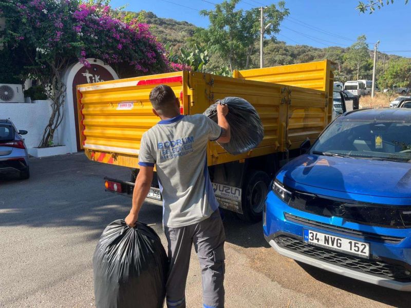 BODRUM'DA OT TEMİZLİĞİ ÇALIŞMALARI SÜRÜYOR