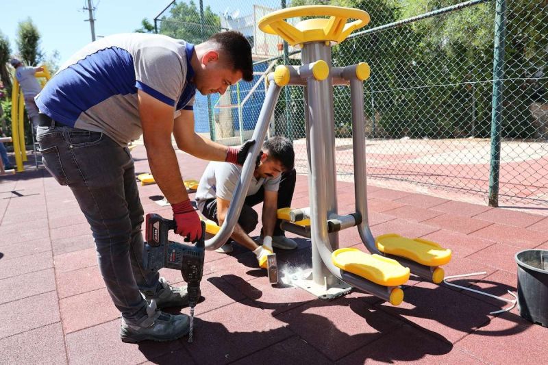 ÜÇKUYULAR PARKI YENİLENDİ