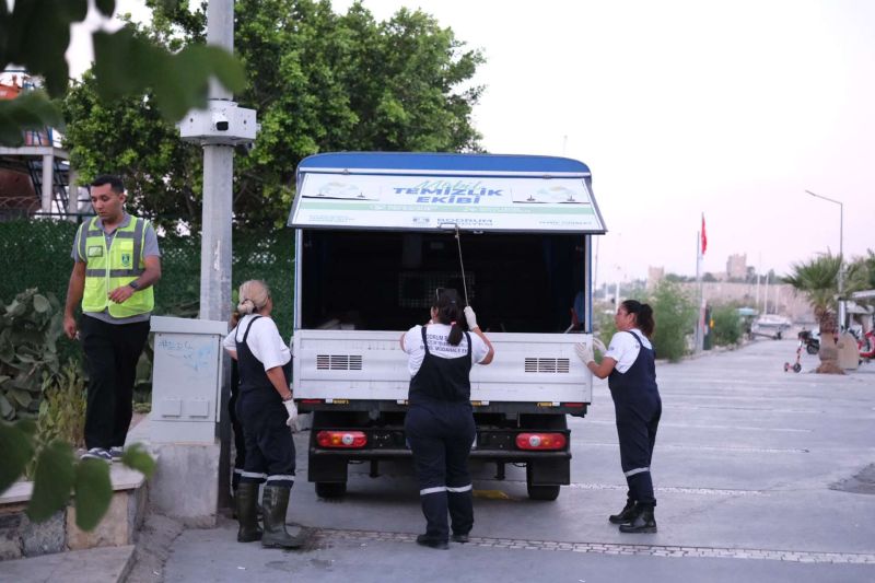 MOBİL TEMİZLİK EKİBİ GÖREVDE