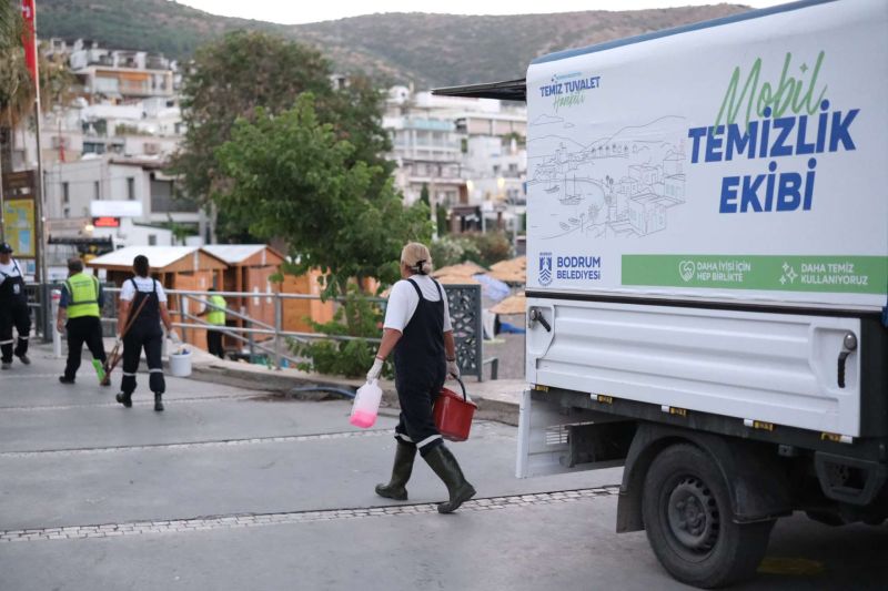 MOBİL TEMİZLİK EKİBİ GÖREVDE