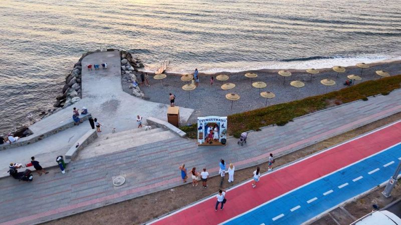 “MAVİYE AÇILAN KAPI” TURGUTREİS SAHİLİNDE YERİNİ ALDI