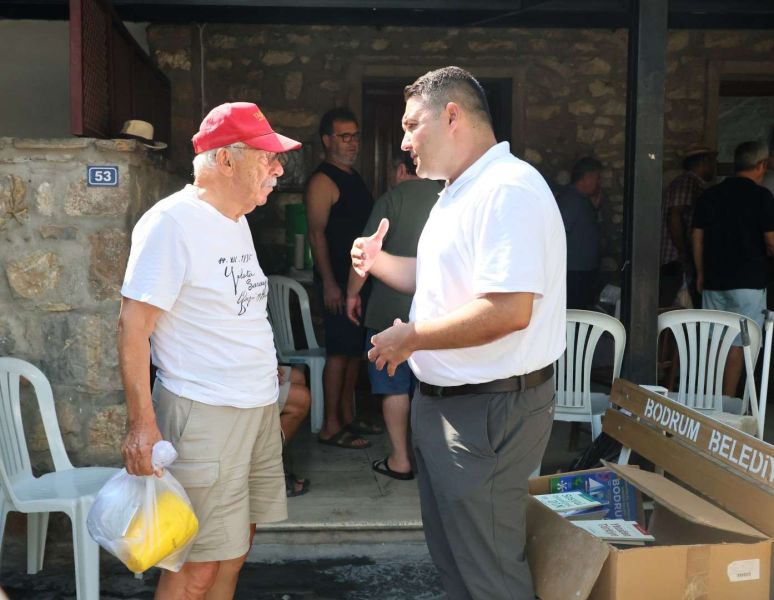 AKDENİZ MEYVE SİNEĞİNE KARŞI MÜCADELE SÜRÜYOR