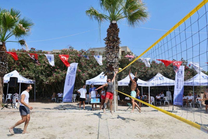 PLAJ VOLEYBOLU ŞENLİĞİ AKYARLAR’DA BAŞLADI
