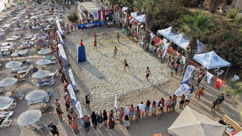 PLAJ VOLEYBOLU ŞENLİĞİ AKYARLAR’DA BAŞLADI