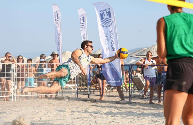 PLAJ VOLEYBOLU ŞENLİĞİ TAMAMLANDI