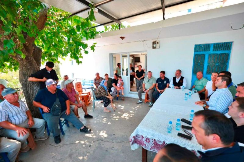 BAŞKAN MANDALİNCİ SAHA ÇALIŞMALARINI KARAOVA’DA SÜRDÜRDÜ