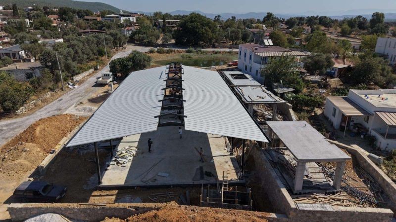 Pınarlıbelen’de “Pazar Yeri ve Sosyal Etkinlik Alanı Projesi” Hızla Sürüyor