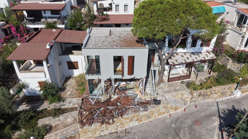 BODRUM’DA KAÇAK YAPILARDA YIKIM ÇALIŞMALARI SÜRÜYOR