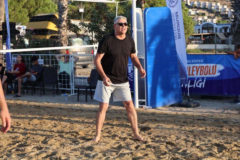 PLAJ VOLEYBOLU HEYECANI DEVAM EDİYOR
