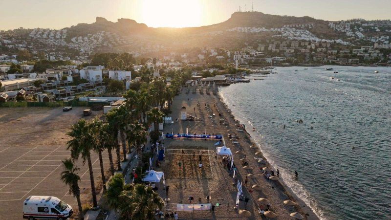 PLAJ VOLEYBOLU HEYECANI DEVAM EDİYOR