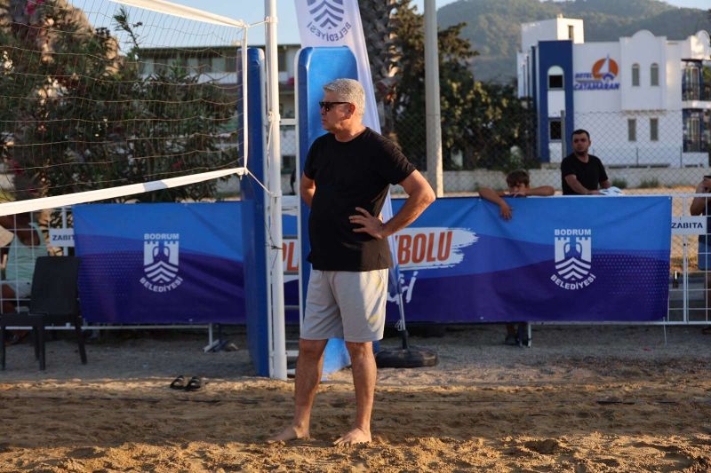 PLAJ VOLEYBOLU HEYECANI DEVAM EDİYOR