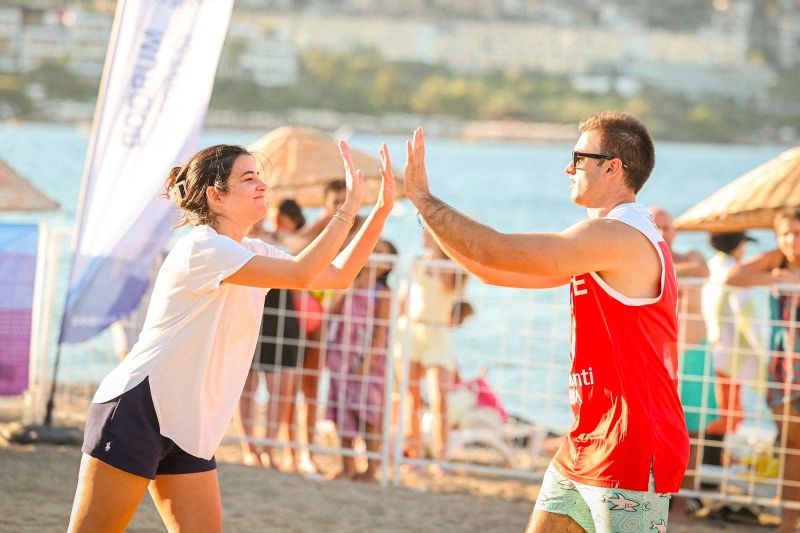 Plaj Voleybolu Şenliği Gündoğan’da Tamamlandı