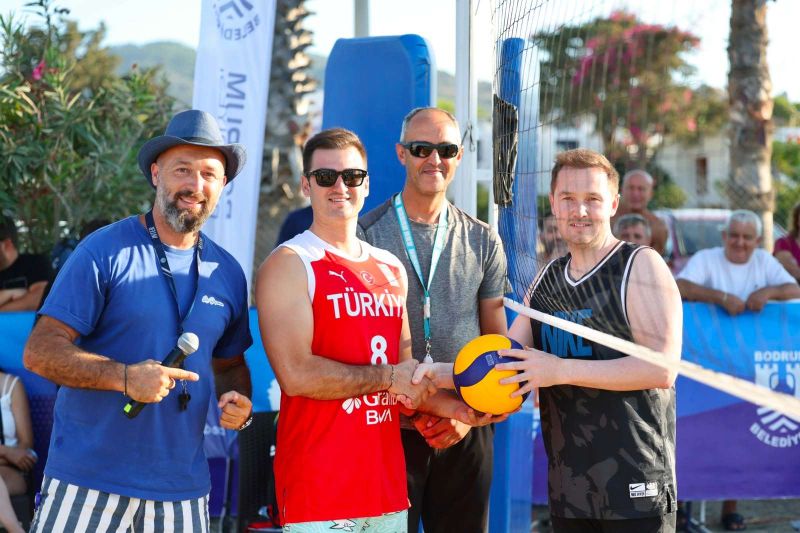 Plaj Voleybolu Şenliği Gündoğan’da Tamamlandı
