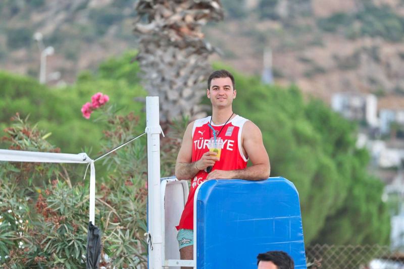 Plaj Voleybolu Şenliği Gündoğan’da Tamamlandı