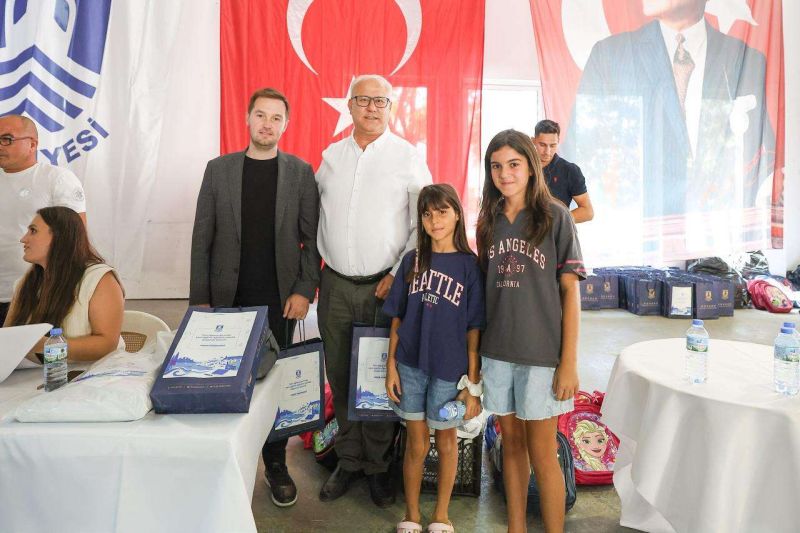 BODRUM BELEDİYESİNDEN 1250 ÖĞRENCİYE KIRTASİYE VE BURS DESTEĞİ