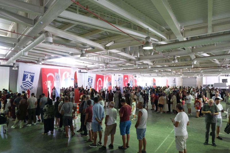BODRUM BELEDİYESİNDEN 1250 ÖĞRENCİYE KIRTASİYE VE BURS DESTEĞİ