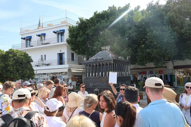 BODRUM’UN YENİ FOTOĞRAF DURAKLARI İLGİ GÖRÜYOR