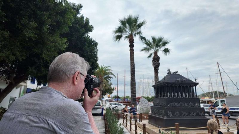 BODRUM’UN YENİ FOTOĞRAF DURAKLARI İLGİ GÖRÜYOR