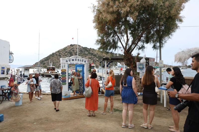 BODRUM’UN YENİ FOTOĞRAF DURAKLARI İLGİ GÖRÜYOR
