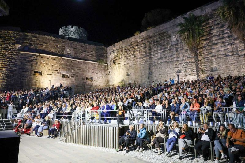 BODRUM’DA SANAT GÜNEŞİ ZEKİ MÜREN’İ ANMA KONSERİ