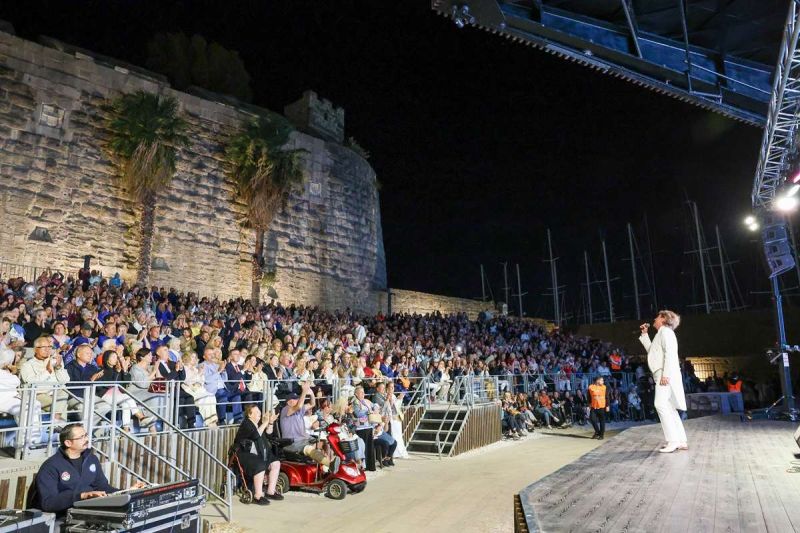 BODRUM’DA SANAT GÜNEŞİ ZEKİ MÜREN’İ ANMA KONSERİ