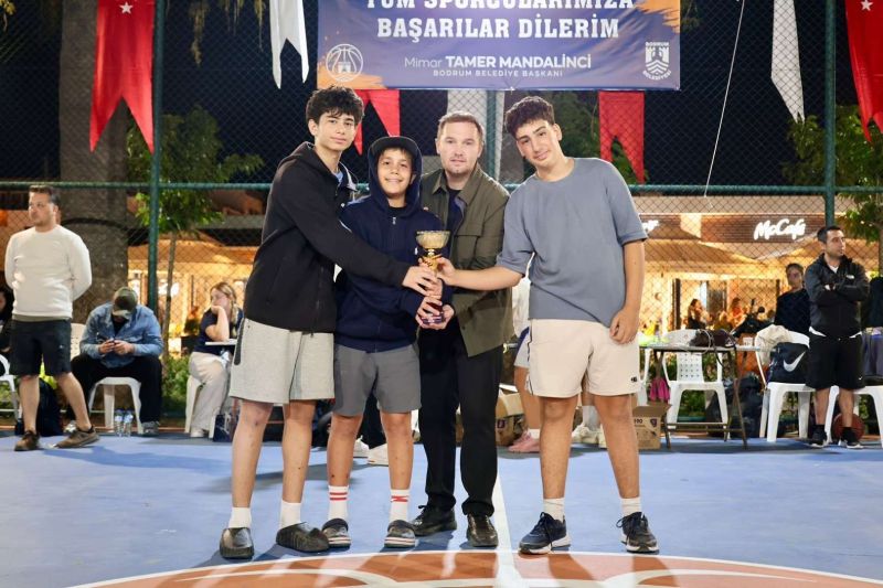 BODRUM 3X3 STREETBALL TURNUVASI ÖDÜL TÖRENİYLE SONA ERDİ