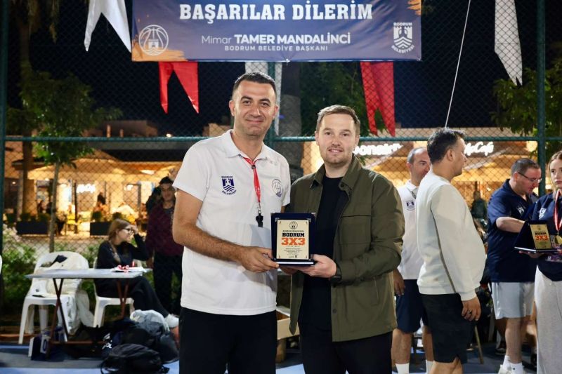 BODRUM 3X3 STREETBALL TURNUVASI ÖDÜL TÖRENİYLE SONA ERDİ